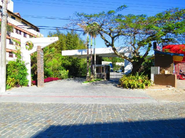 Praia De Bombinhas Res Solar Das Bromelias Екстериор снимка